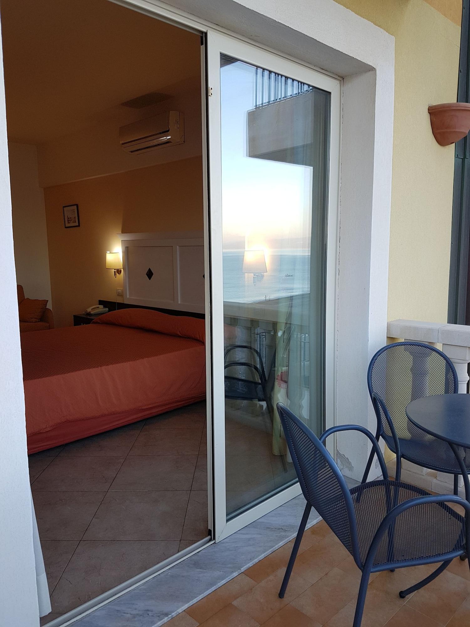 Hotel Orizzonte Letojanni Εξωτερικό φωτογραφία