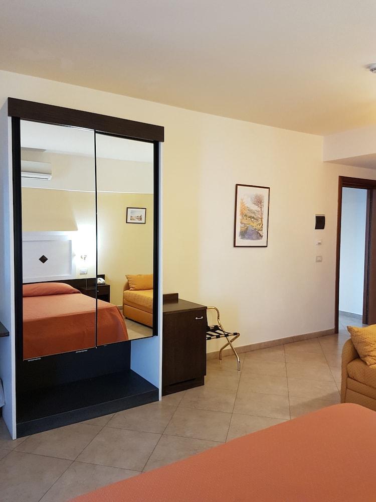 Hotel Orizzonte Letojanni Εξωτερικό φωτογραφία