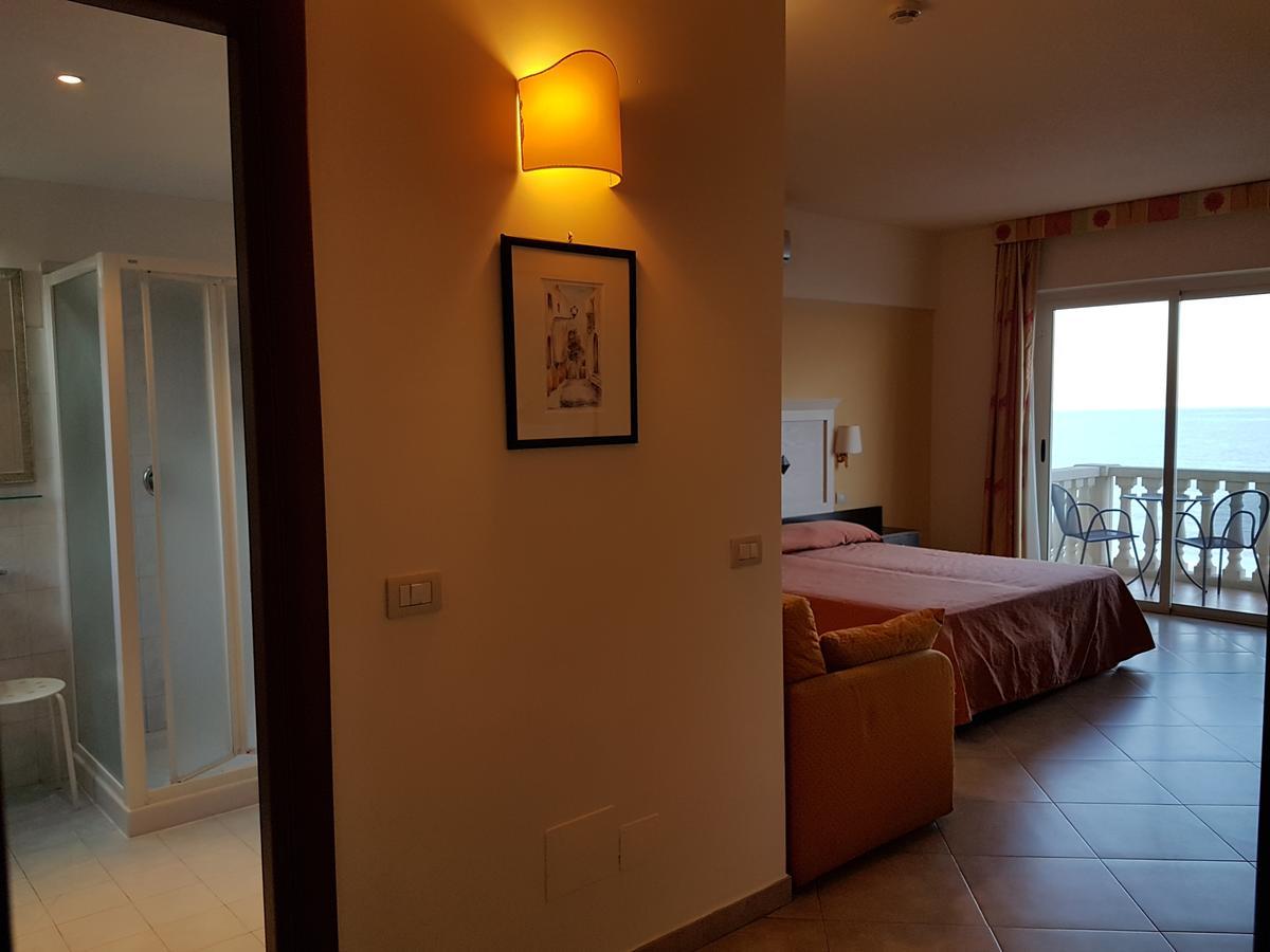 Hotel Orizzonte Letojanni Εξωτερικό φωτογραφία