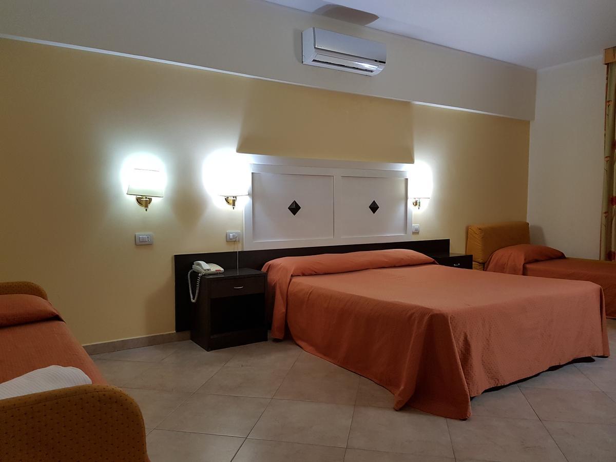 Hotel Orizzonte Letojanni Εξωτερικό φωτογραφία