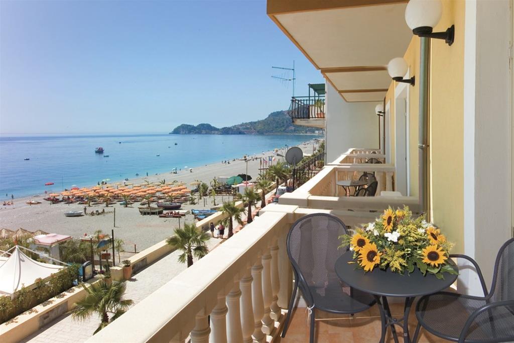 Hotel Orizzonte Letojanni Εξωτερικό φωτογραφία